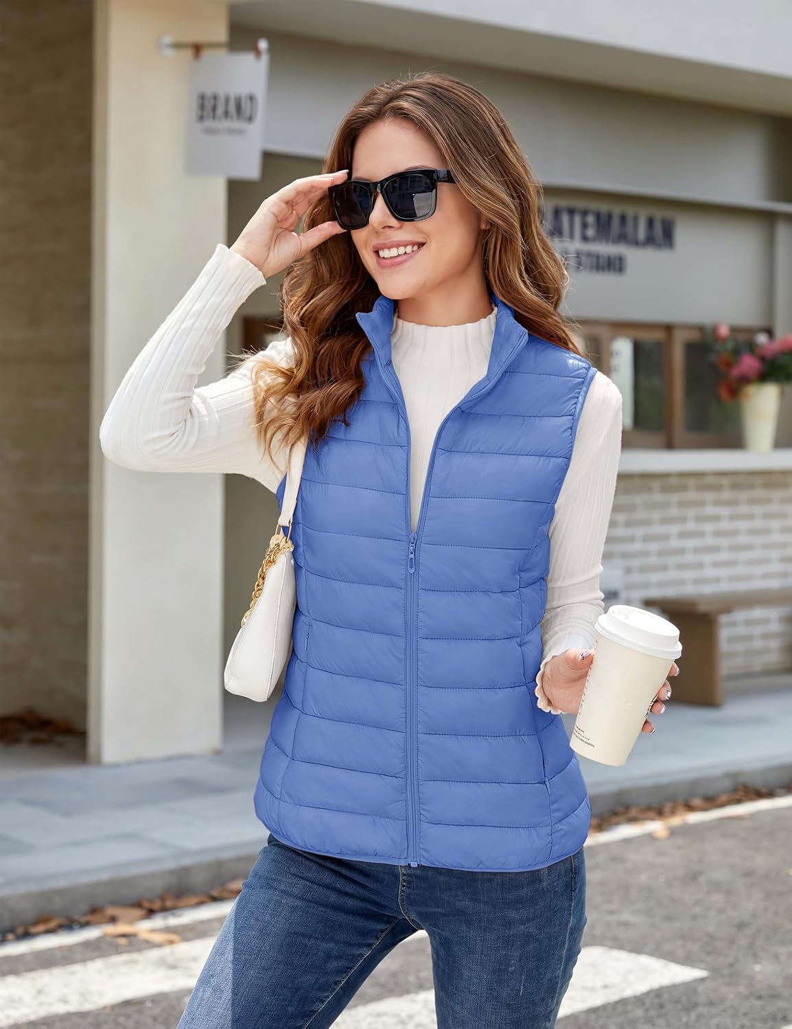 Detalle 2 de MAGCOMSEN Women's Lightweight Quilted Puffer Vest, Water-Resistant Nylon, 4 Pockets