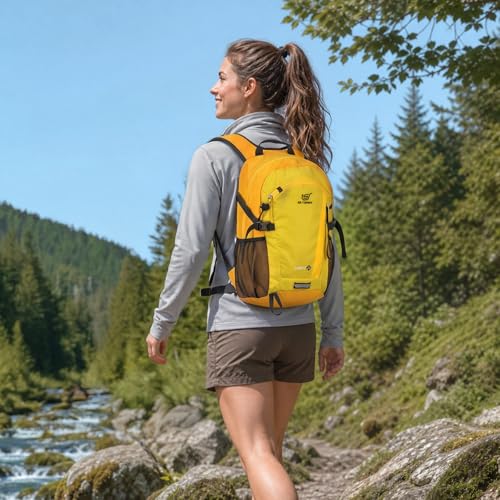 Detalle 2 de SKYSPER Leicht Wanderrucksack 20L – Rucksack mit Rückenbelüftung