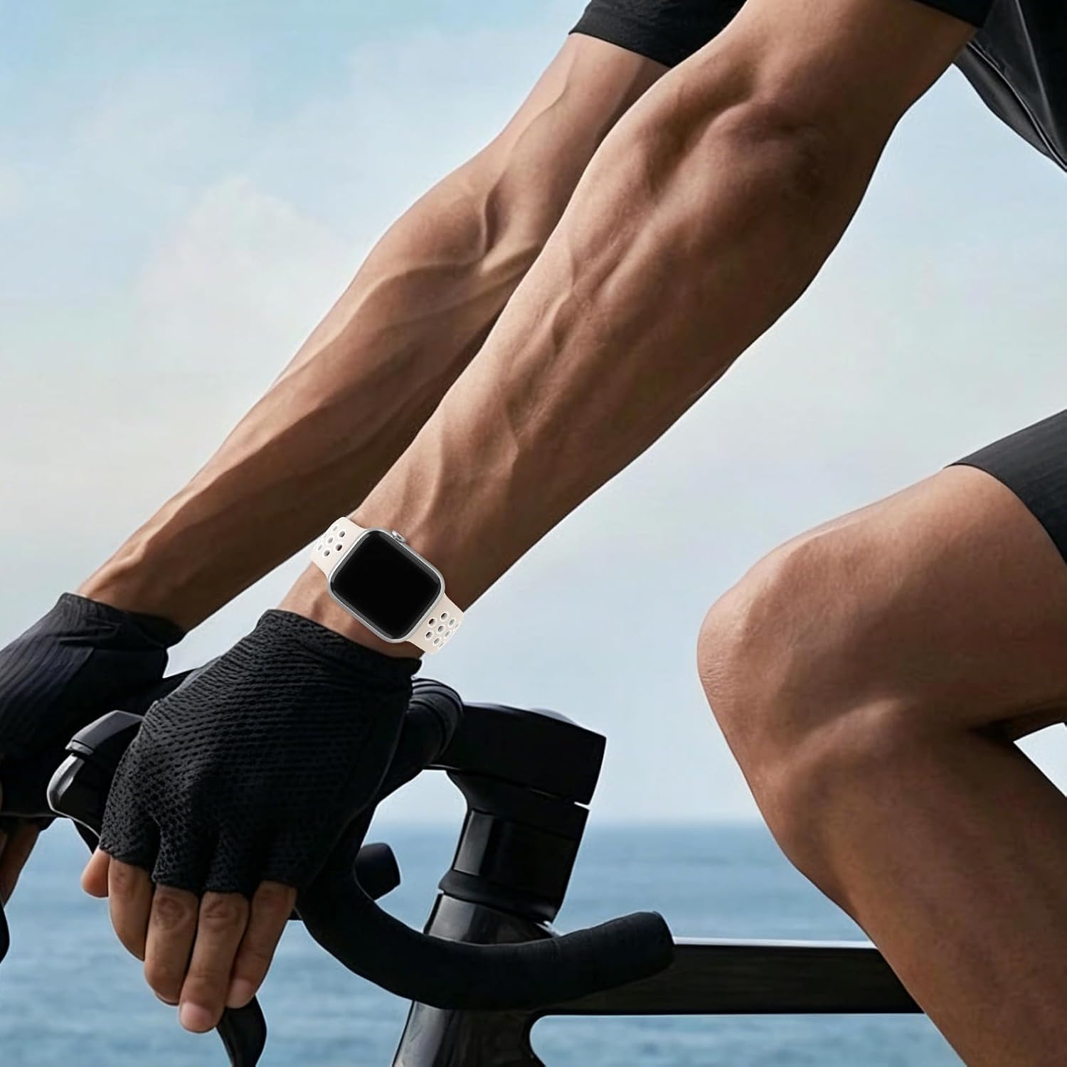 Detalle de Yoohoo Sport Strap for Apple Watch (38–49mm): Breathable, dual‑colour silicone band for all models