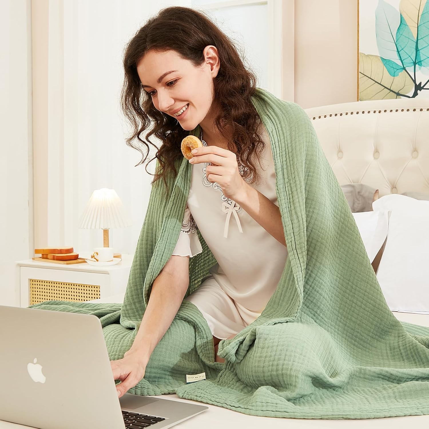 Thumbnail 4 de EMME Musselin-Decke für Erwachsene aus 100% Baumwolle (152 x 203 cm), Gras Grün – atmungsaktive Gaze-Überwurfdecke