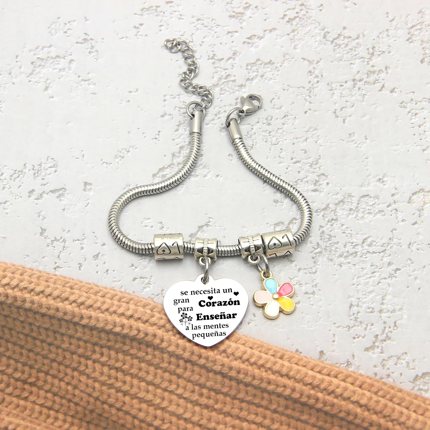 Detalle 2 de FGHJK Pulsera Maestro Profesora – Regalo de Graduación y Día del Maestro