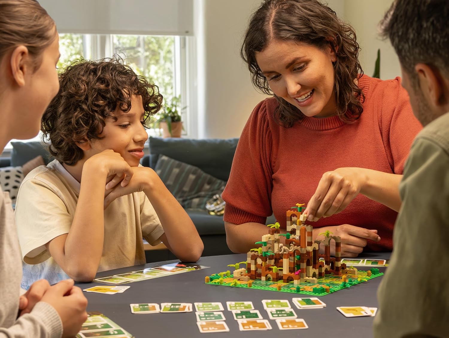 Detalle de Monkey Palace: Asmodee – A LEGO Board Game for Brick-by-Brick Victory