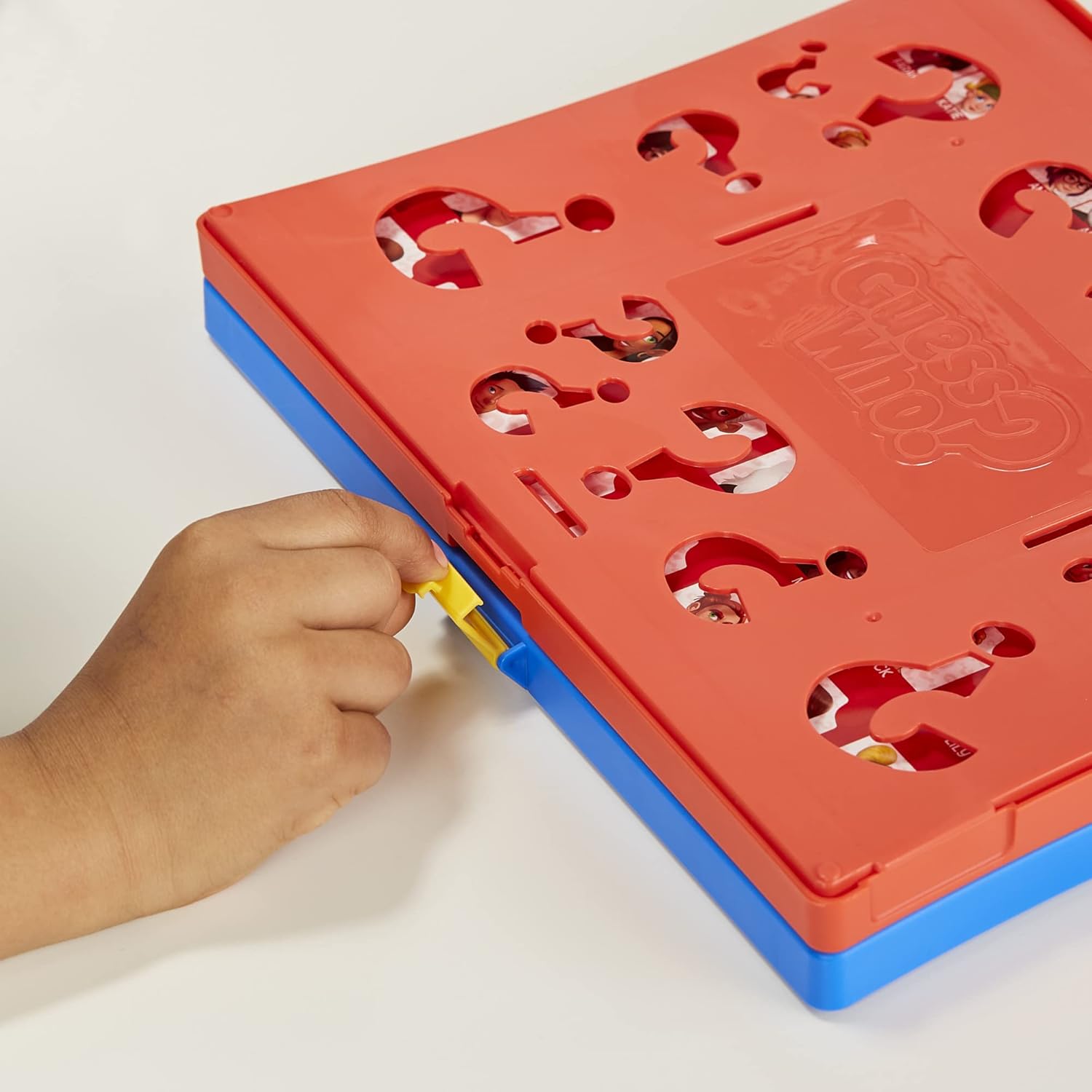 Thumbnail 5 de Hasbro Gaming ¿Quién Es Quién? Juego de mesa para 2 jugadores 🎲