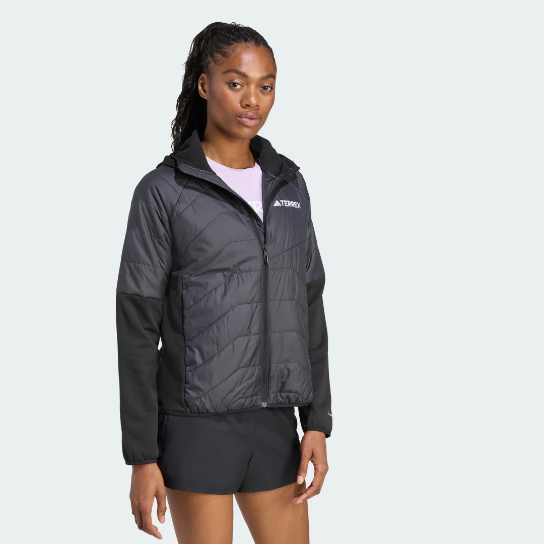 Detalle de Chaqueta híbrida aislante con capucha Terrex Multi CLIMAWARM de Adidas