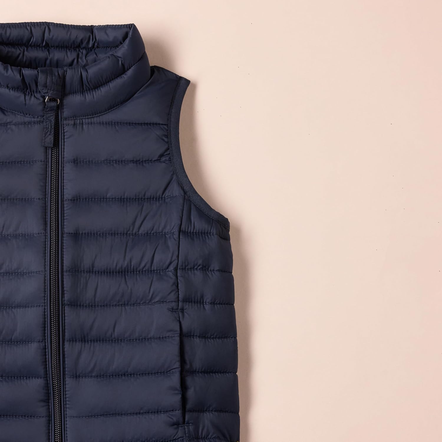 Thumbnail 1 de Amazon Essentials Girls and Toddlers' Lightweight Water-Resistant Packable Puffer Gilet