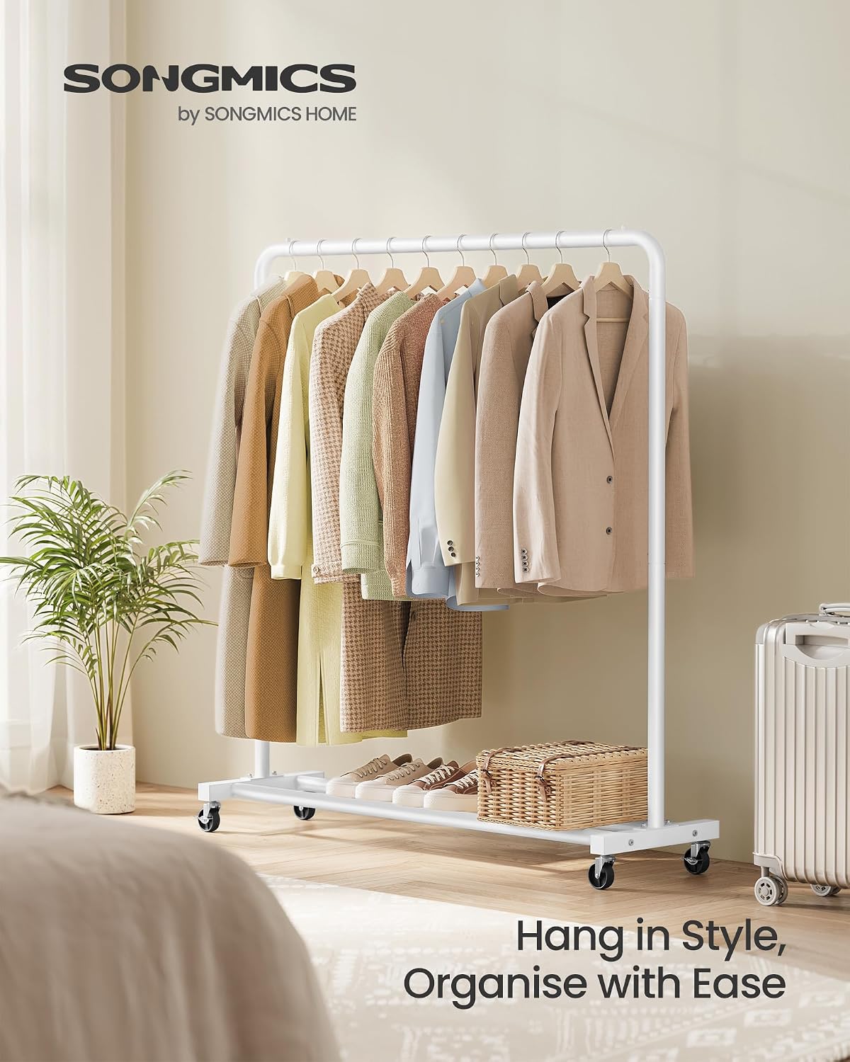 Detalle 2 de SONGMICS Clothes Rack on Wheels HSR016WG01: A sturdy, mobile garment rail with lockable wheels