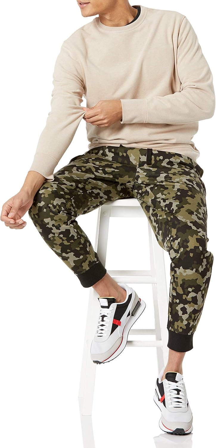 Thumbnail 3 de Amazon Essentials Herren leichtes Langarm-Sweatshirt aus Frottee mit Rundhalsausschnitt