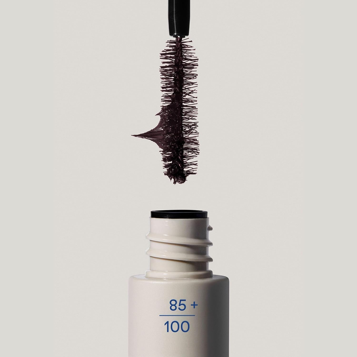 Thumbnail 6 de KORRES Drama Volume Mascara Plum Brown 02 – pflegende Mascara mit Vulkan-Mineralien, 10 ml