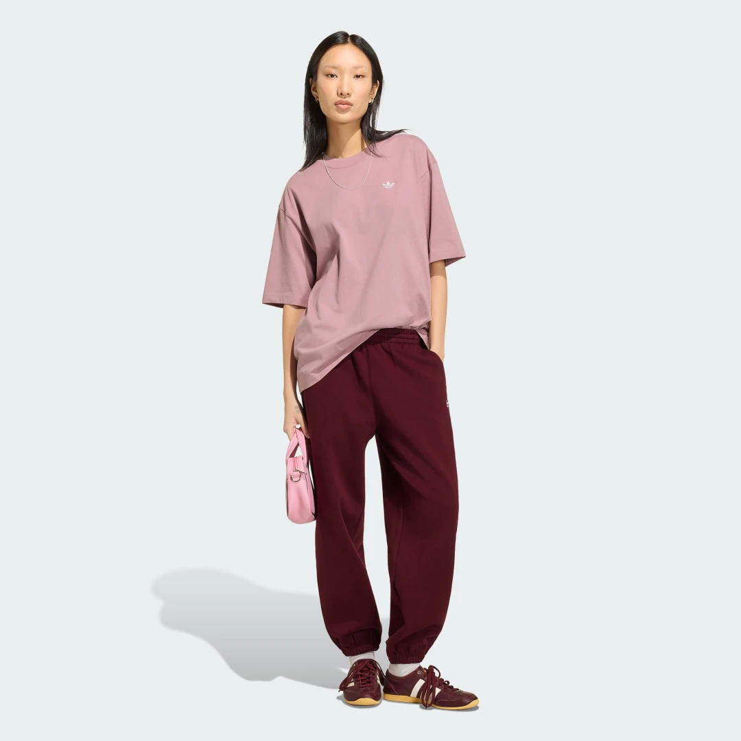 Detalle de Camiseta Essentials Corte Boyfriend de Adidas — color Violeta