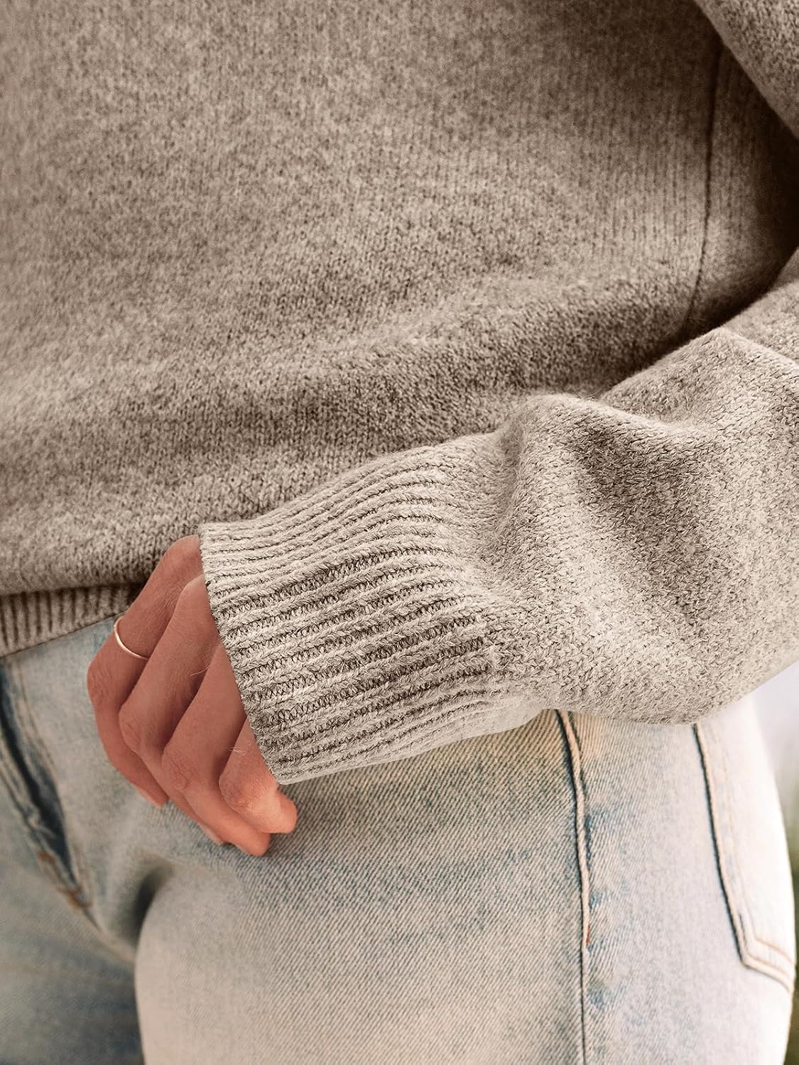 Thumbnail 4 de LILLUSORY Off-the-Shoulder Oversized Sweater