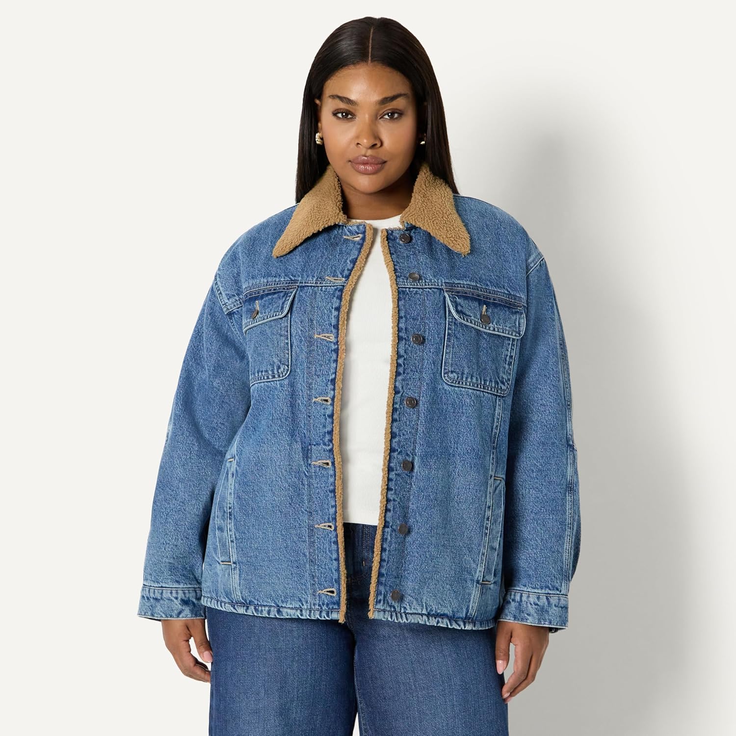 Detalle de Amazon Essentials Women's Oversized-Fit Faux-Shearling Denim Jacket