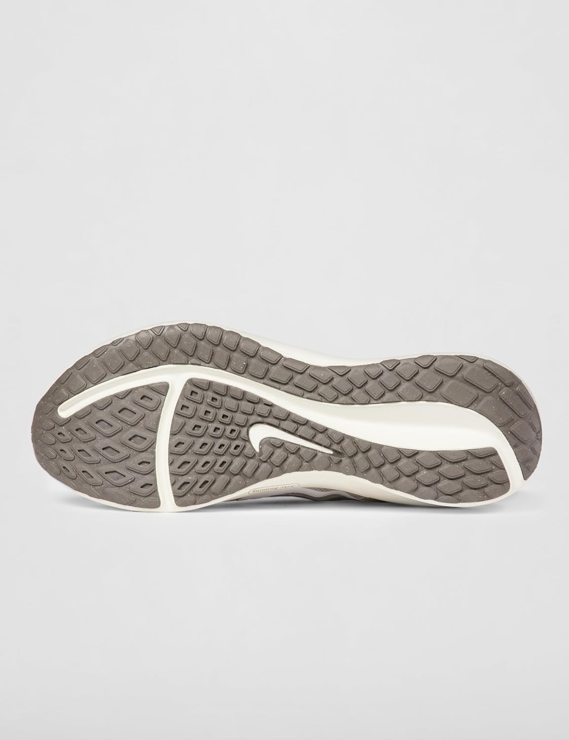 Detalle de Nike Men's Downshifter 13 Sneaker: comfort, leggerezza e stile per ogni giornata