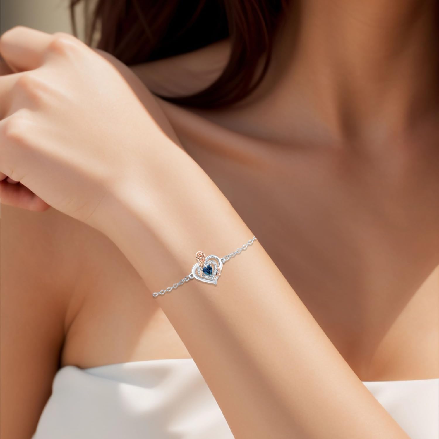 Detalle de LAVUMO Armband Damen Silber 925 – Rose Blume mit Geburtsstein und Zirkonia
