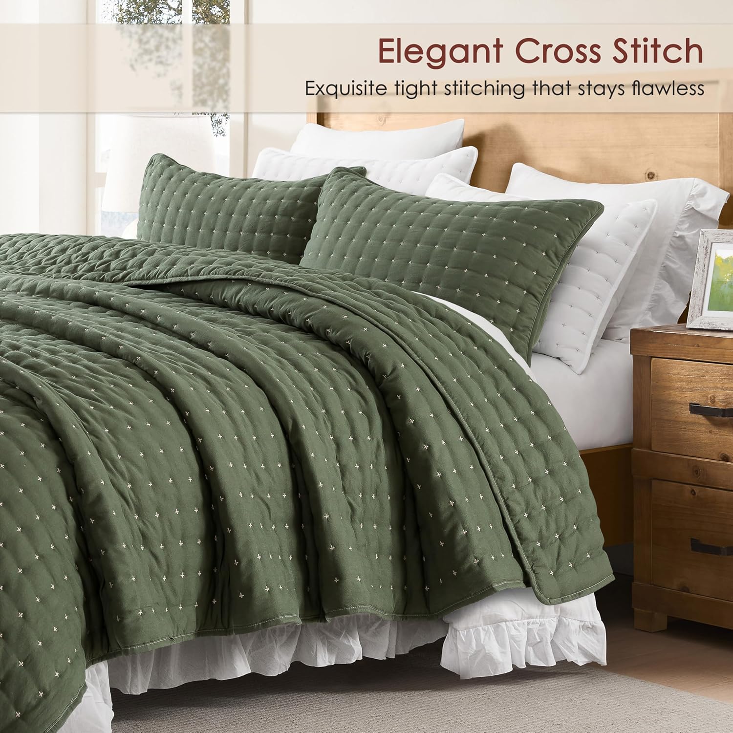 Detalle de WDCOZY Queen Size Quilts Bedding Set (3 Pieces) Moss Green – Lightweight Microfiber Quilt with 2 Pillow Shams