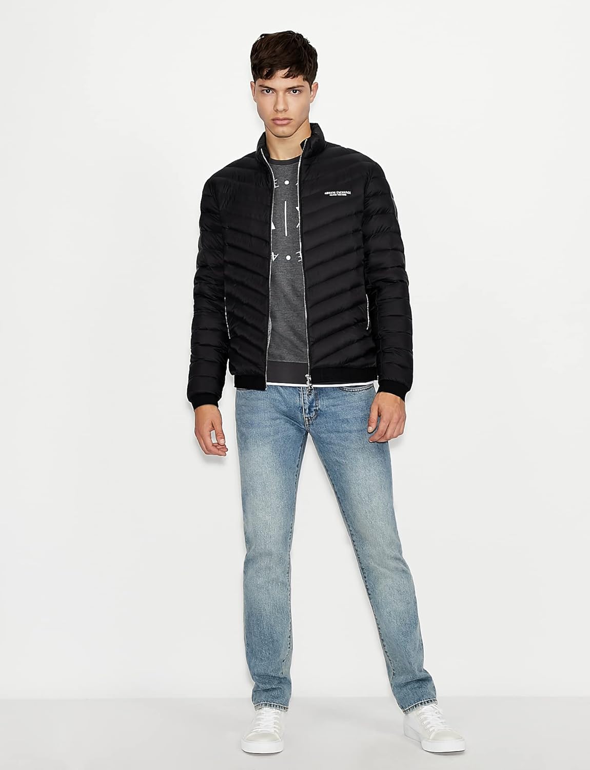 Detalle 2 de Armani Exchange men’s Milano/New York logo down coat with hood