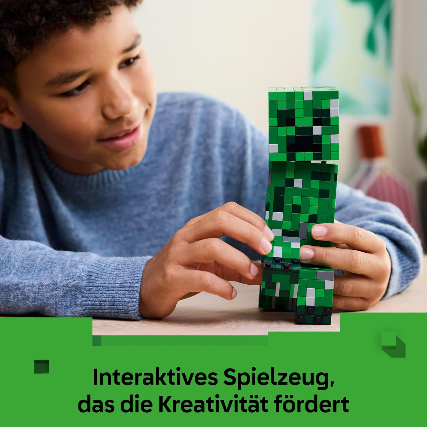 Detalle 2 de LEGO Minecraft Der Creeper (Modell 21276) – bewegliche Actionfigur mit TNT-Element