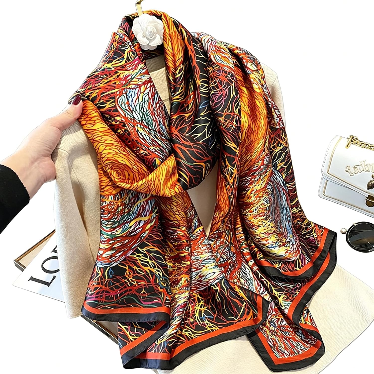 Detalle de FairyCity Women's Scarf in Satin