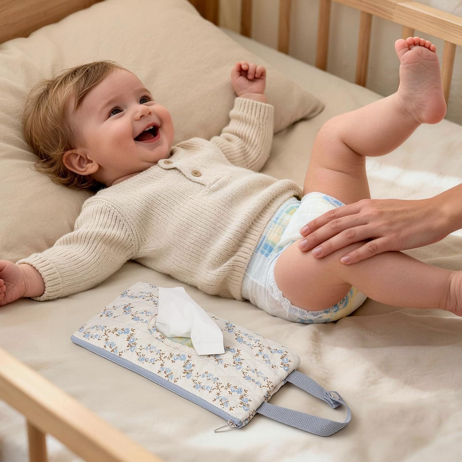 Detalle 2 de Quilted Baby Wipe Holder, Floral Pattern