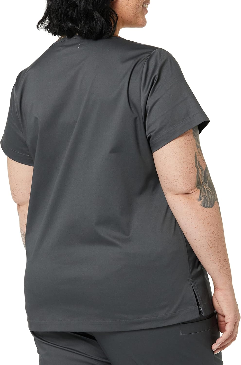 Thumbnail 1 de Amazon Essentials Damen Scrub-Top klassischer Schnitt mit V-Ausschnitt und kurzen Ärmeln (auch in Übergrößen)