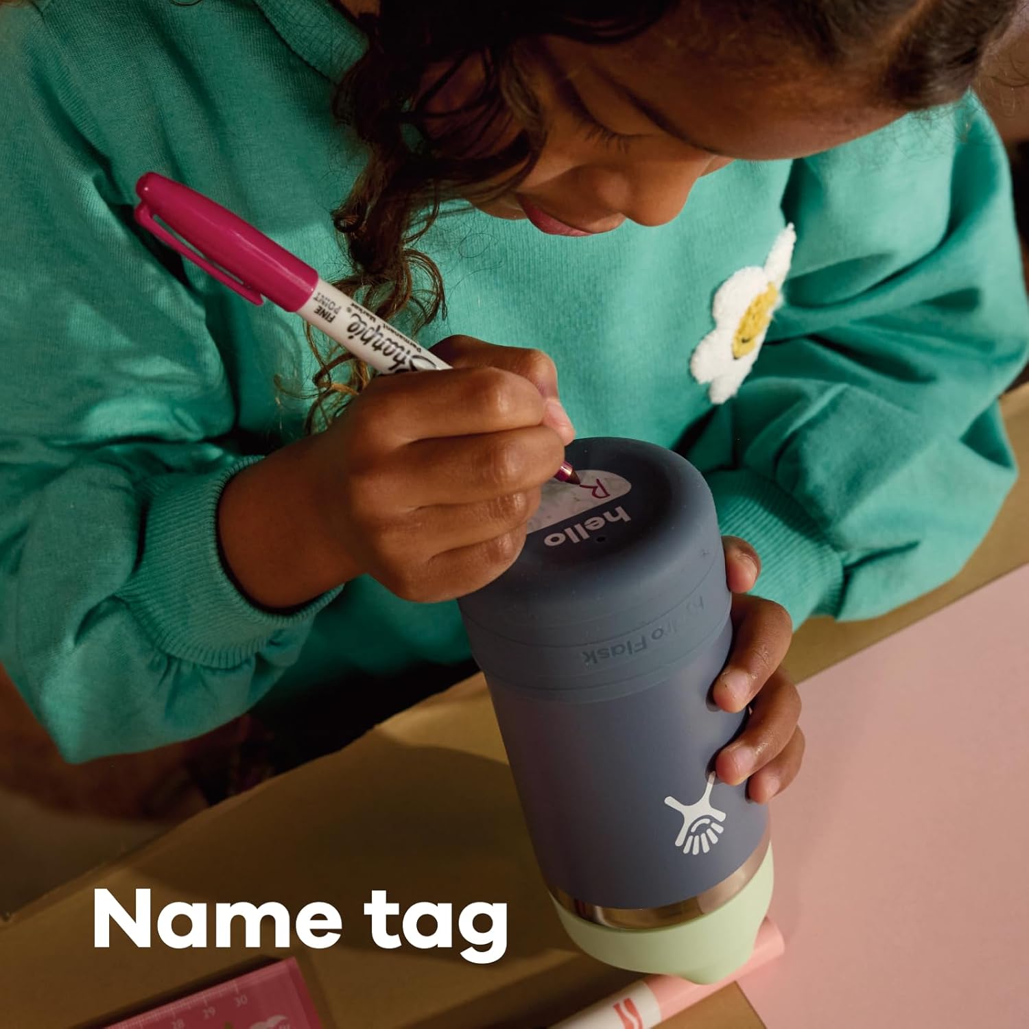 Detalle de Hydro Flask Kids Water Bottle for School - 18 oz (Anemone Purple)