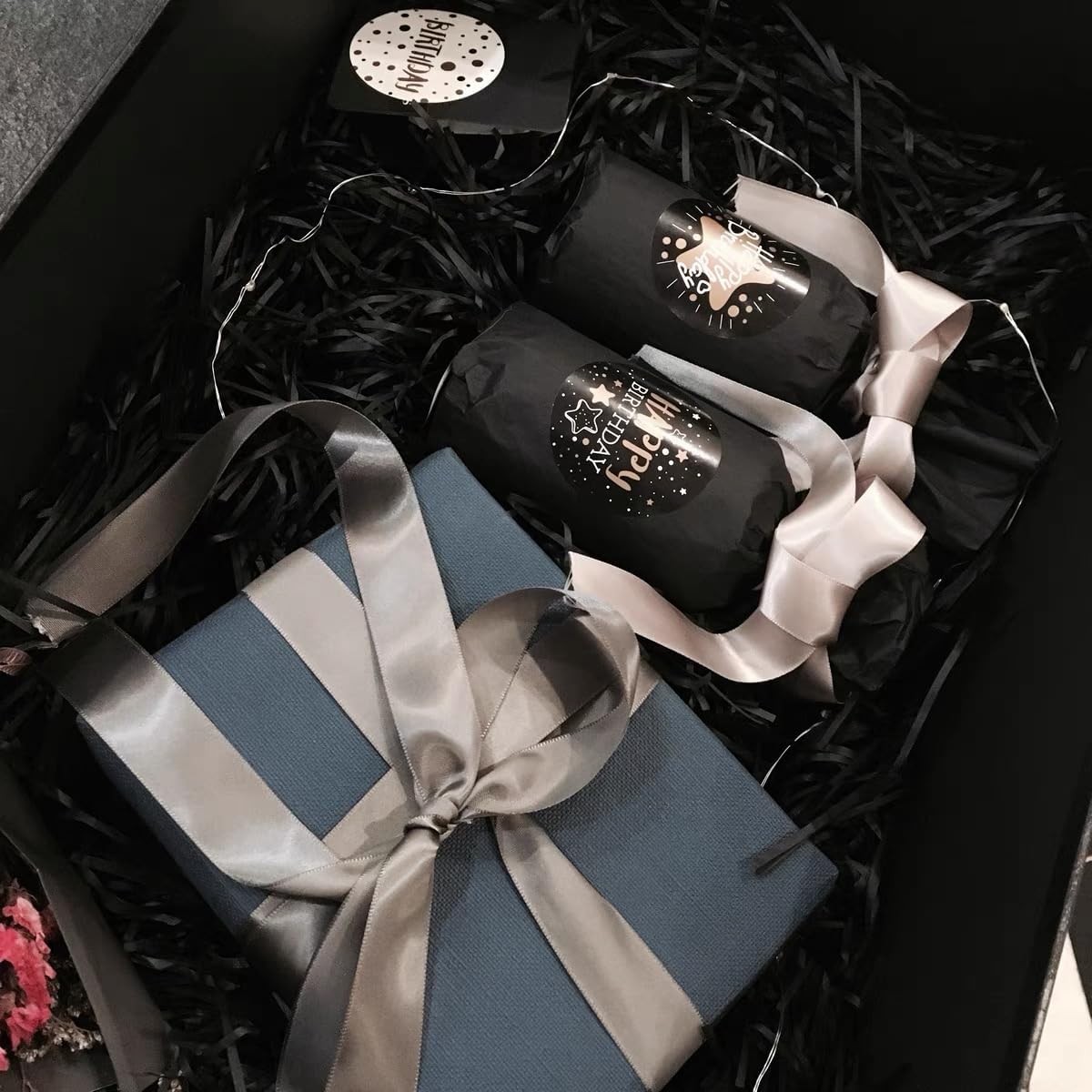 Thumbnail 4 de 1KG Black Shredded Tissue Paper for Gift Boxes & Hampers