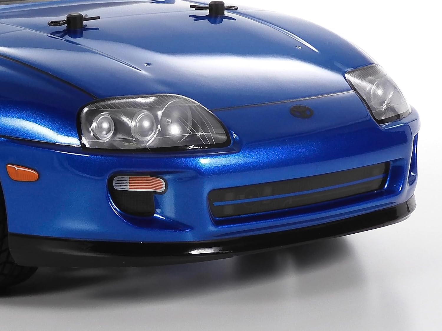 Detalle de Tamiya 47505 Toyota Supra (JZA80) RC-byggsats i skala 1:10 med BT-01