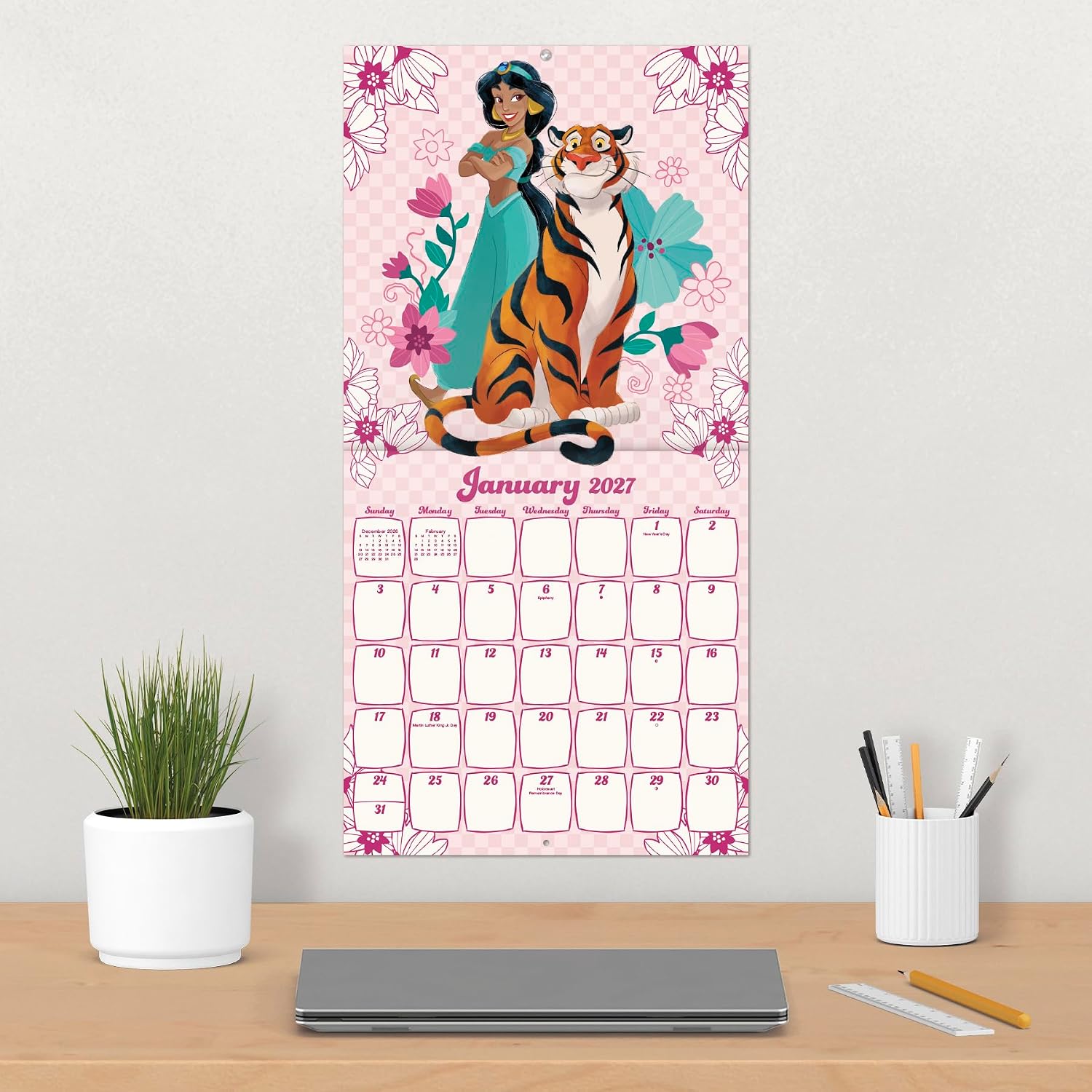 Detalle de Disney Princess 2027 Wall Calendar, 13 Images, 12" x 12