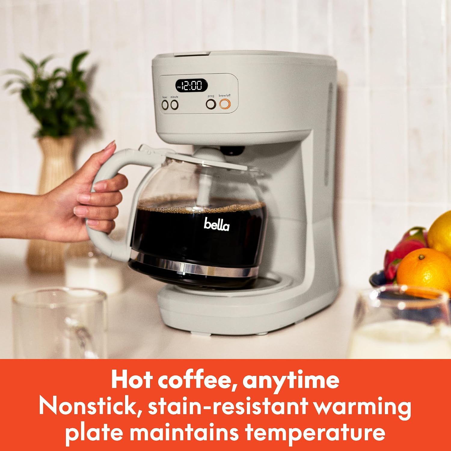 Detalle de BELLA 12 Cup Programmable Coffee Maker with Easy LCD Display, Auto Shutoff & Pause-and-Serve (900W)