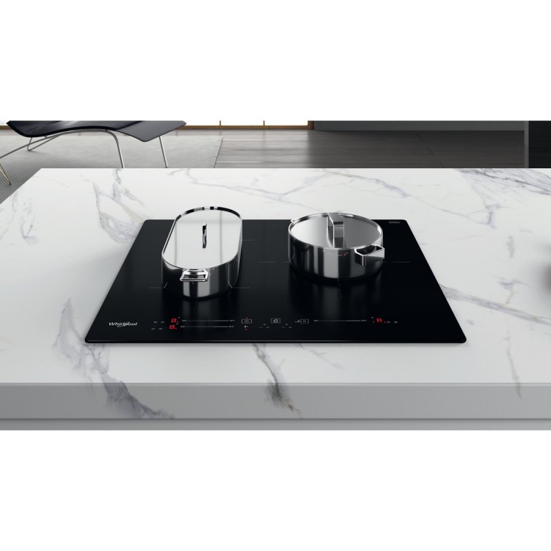 Detalle de Whirlpool WBS5560NE: Placa de inducción de 3 zonas, 60 cm, negro