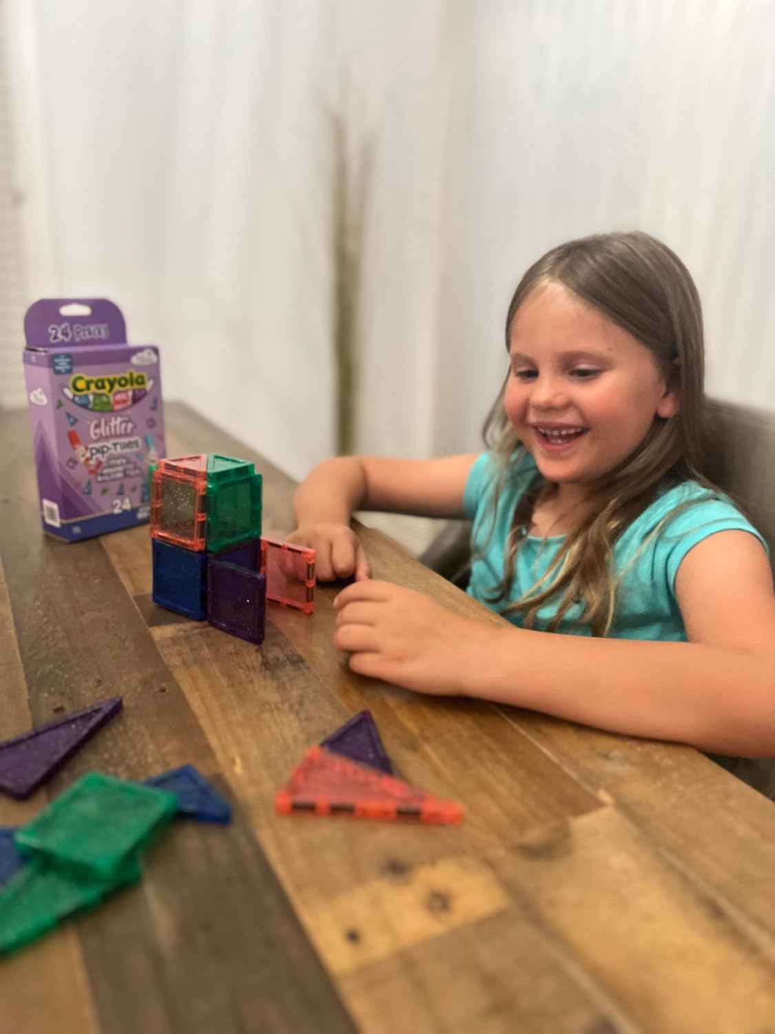 Thumbnail 5 de CreateOn Crayola Mini Magnetic PIP-Tiles: 24-Piece Glitter Magnetic Building Set for Travel Fun