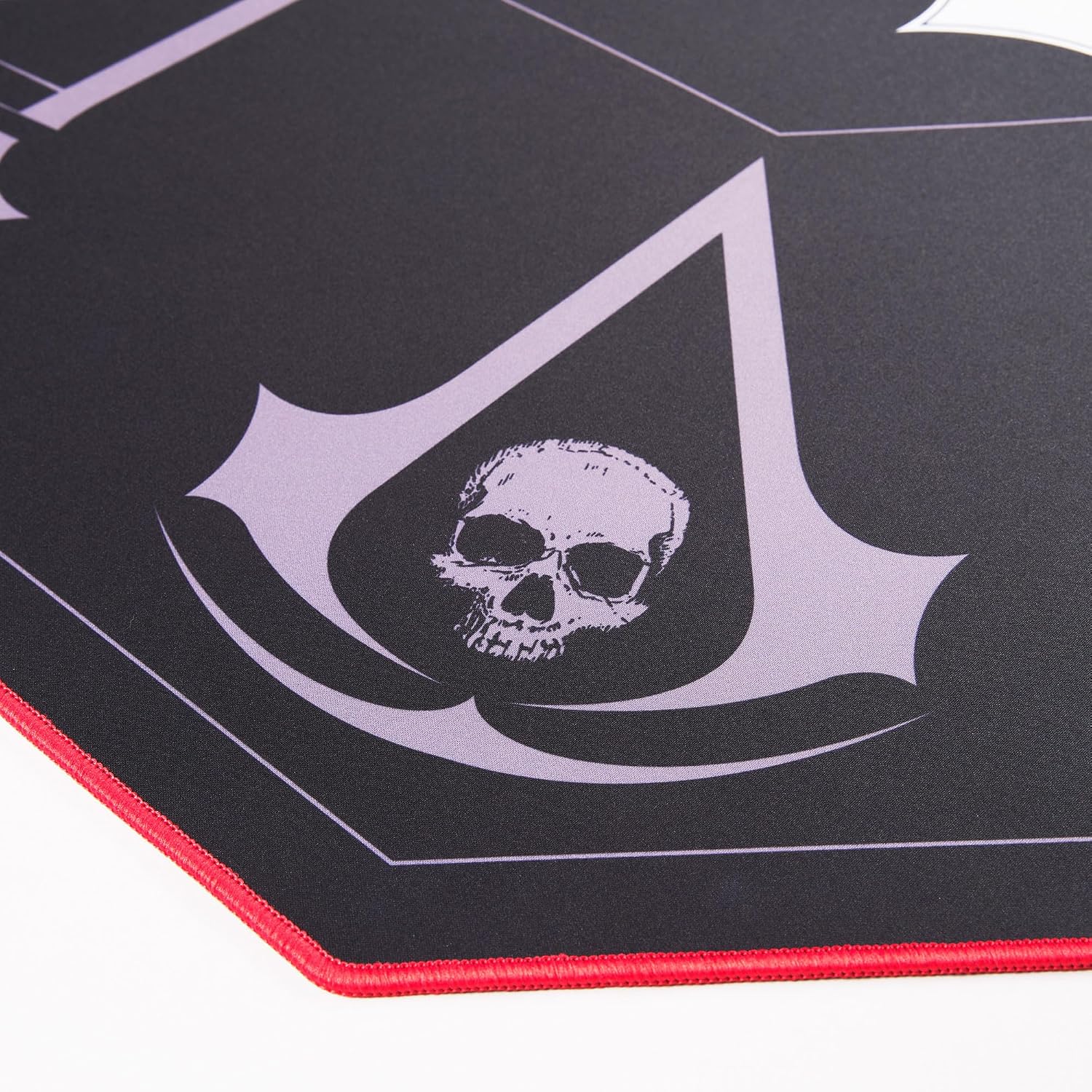 Detalle 2 de Subsonic Assassin’s Creed Gaming-Bodenmatte 100 x 100 cm – rutschfest, schützend fürs Parkett & bequem fürs Gaming