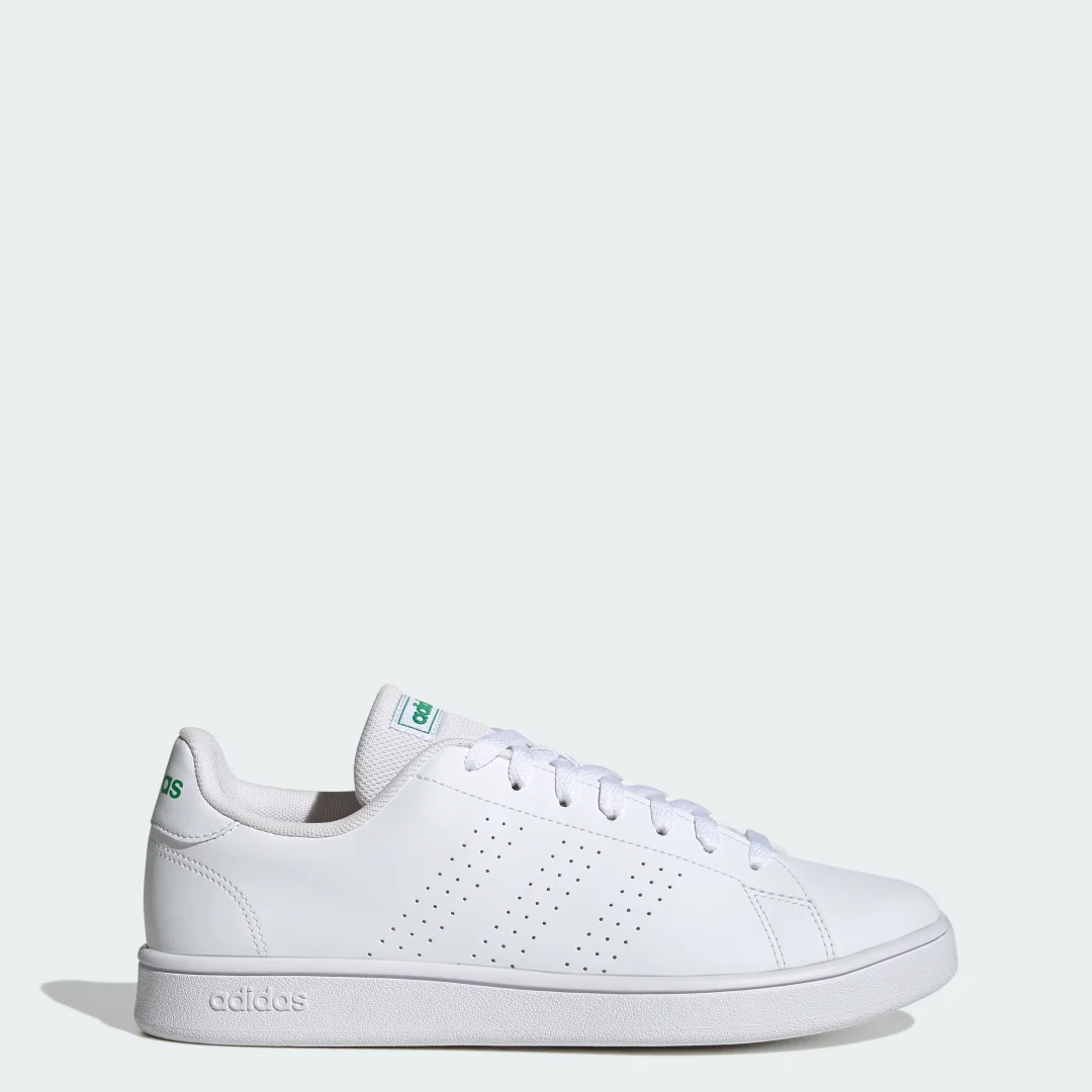 Detalle de Zapatilla Advantage Base de Adidas: comodidad y estilo clásico para el día a día