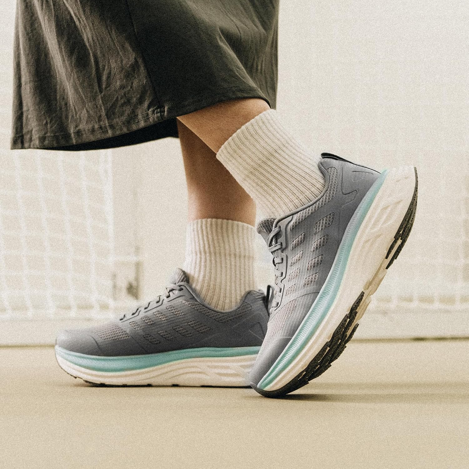Thumbnail 1 de NORTIV 8 Women's Walking Shoes: Cushioned, Comfortable, Breathable Sneakers