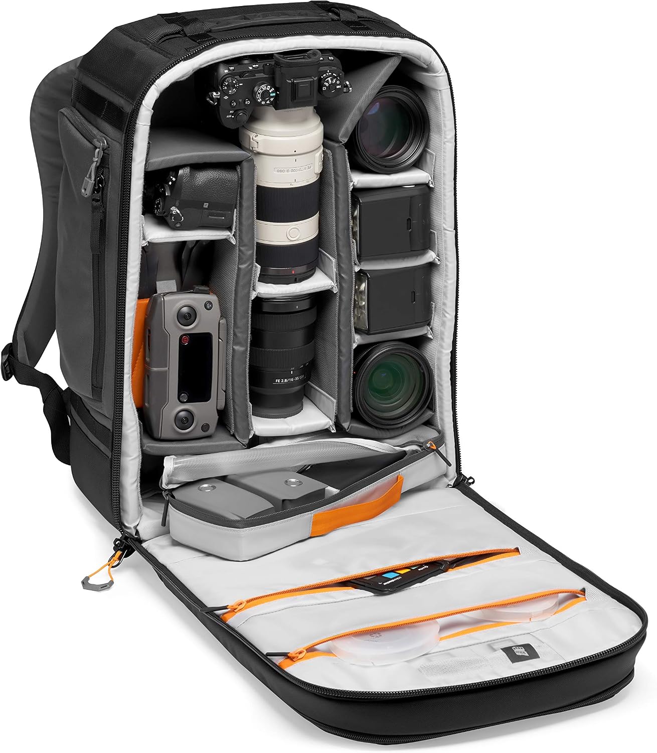 Detalle 2 de Lowepro Pro Trekker Outdoor Camera Bag (Camera Backpack) – carry-on ready, weatherproof and modular
