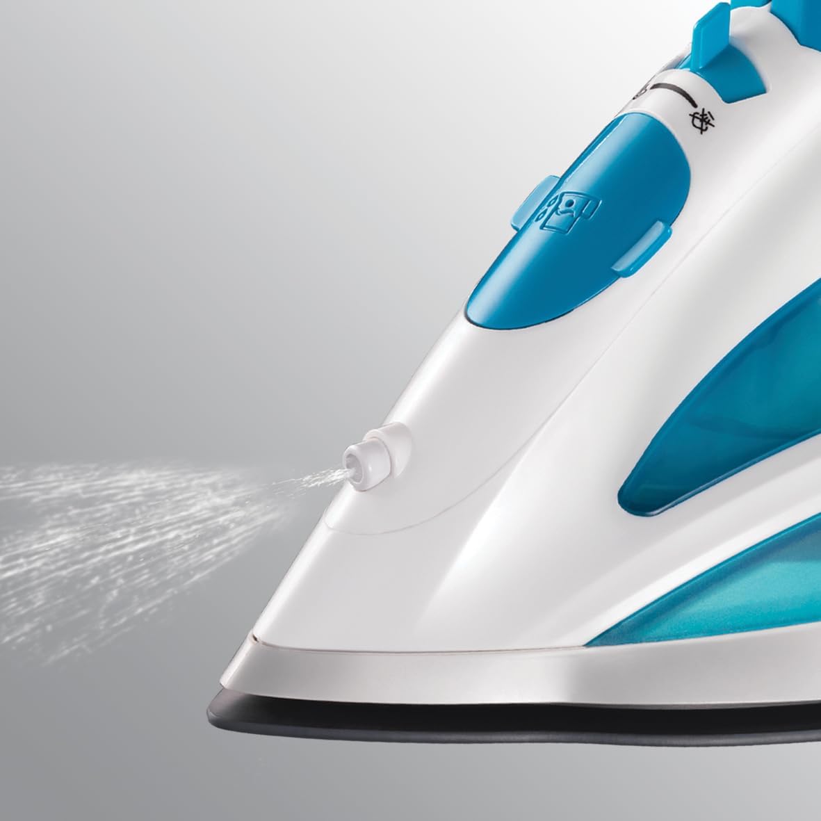 Detalle de Russell Hobbs Steam Glide Pro 2600W iron
