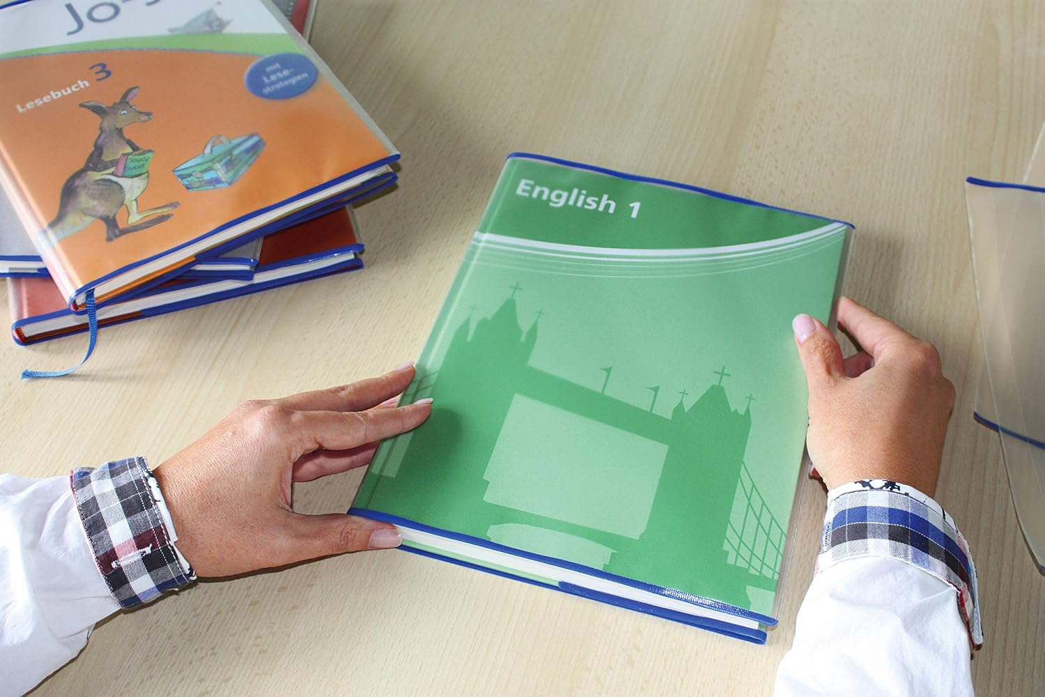 Thumbnail 6 de HERMA 20233 Buchumschläge HERMÄX Classic – 10 Stück, transparente Kantenschutz-Umschläge