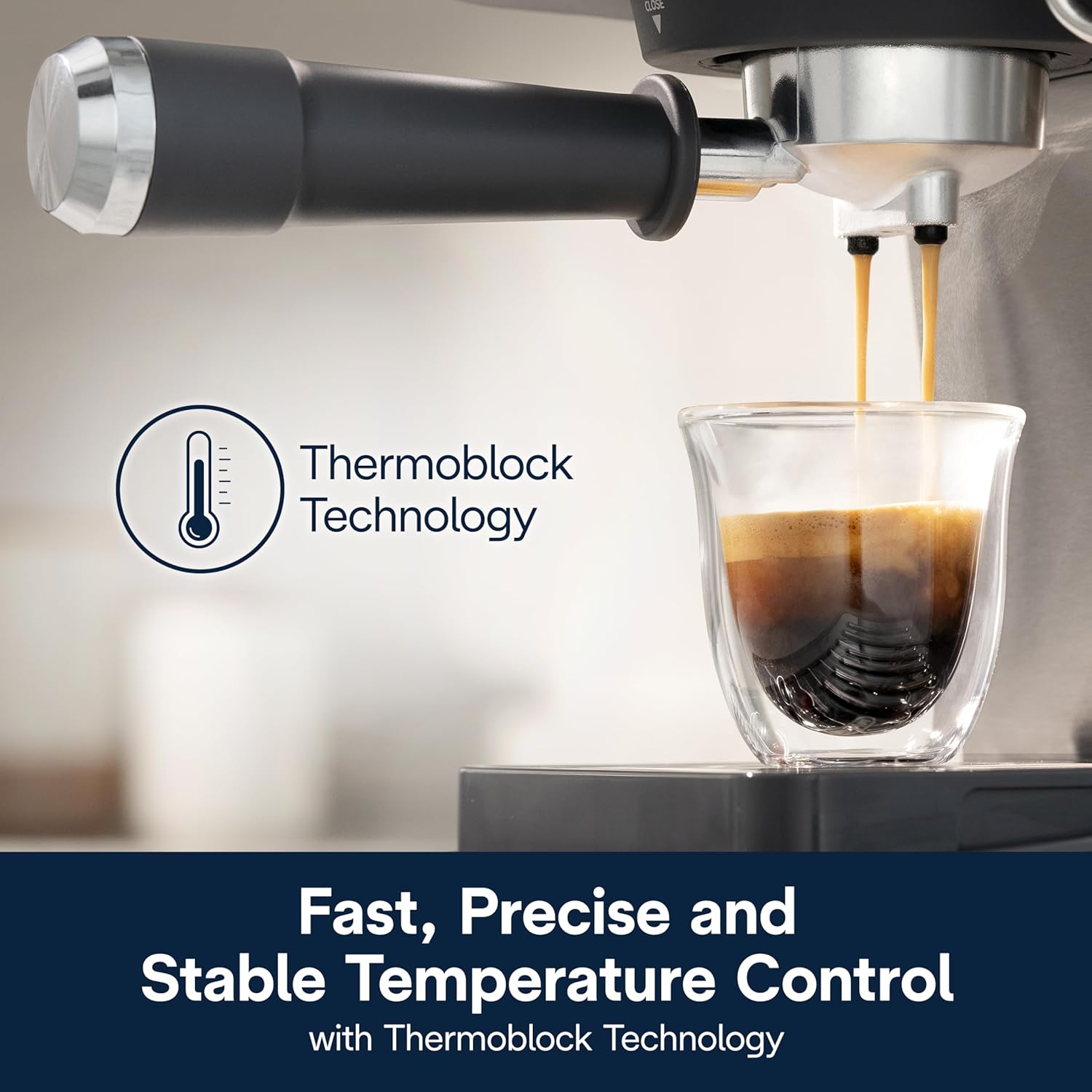 Detalle 2 de De’Longhi Classic Espresso Machine with Milk Frother: Consistent Thoroughness in a Compact Stainless Steel Kit