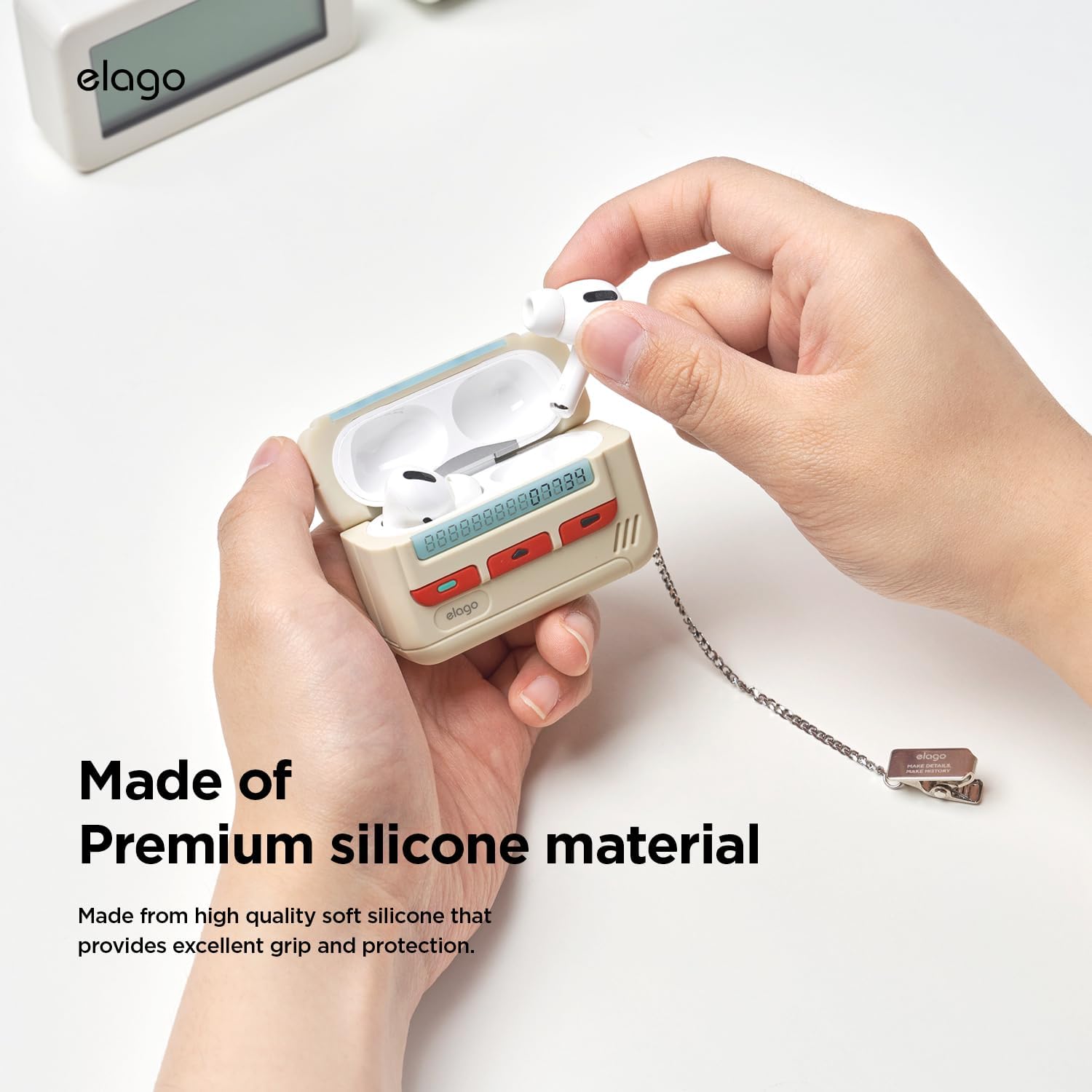 Detalle 2 de elago Coque Pager rétro pour étui AirPods Pro 2 (2e génération) – sangle de chaîne incluse, blanc classique