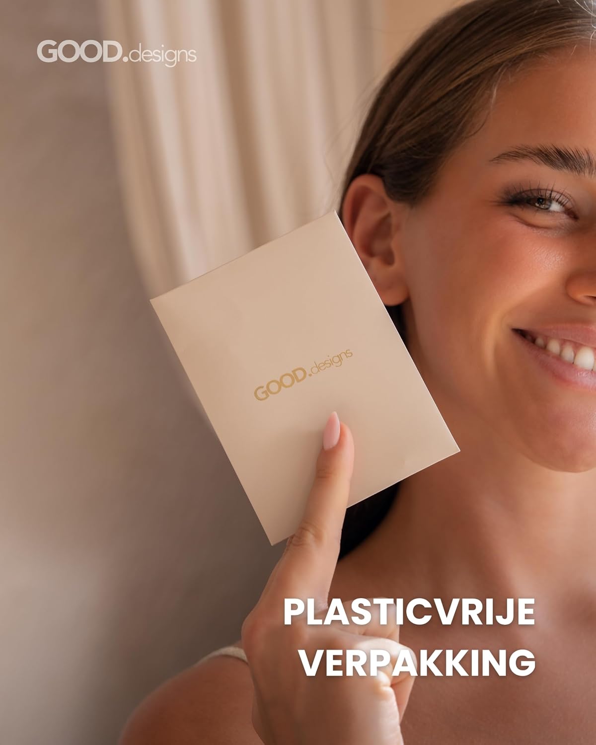 Detalle 2 de GOOD.designs verstelbaar enkelbandje met hartbedel, polyester en 316L staal