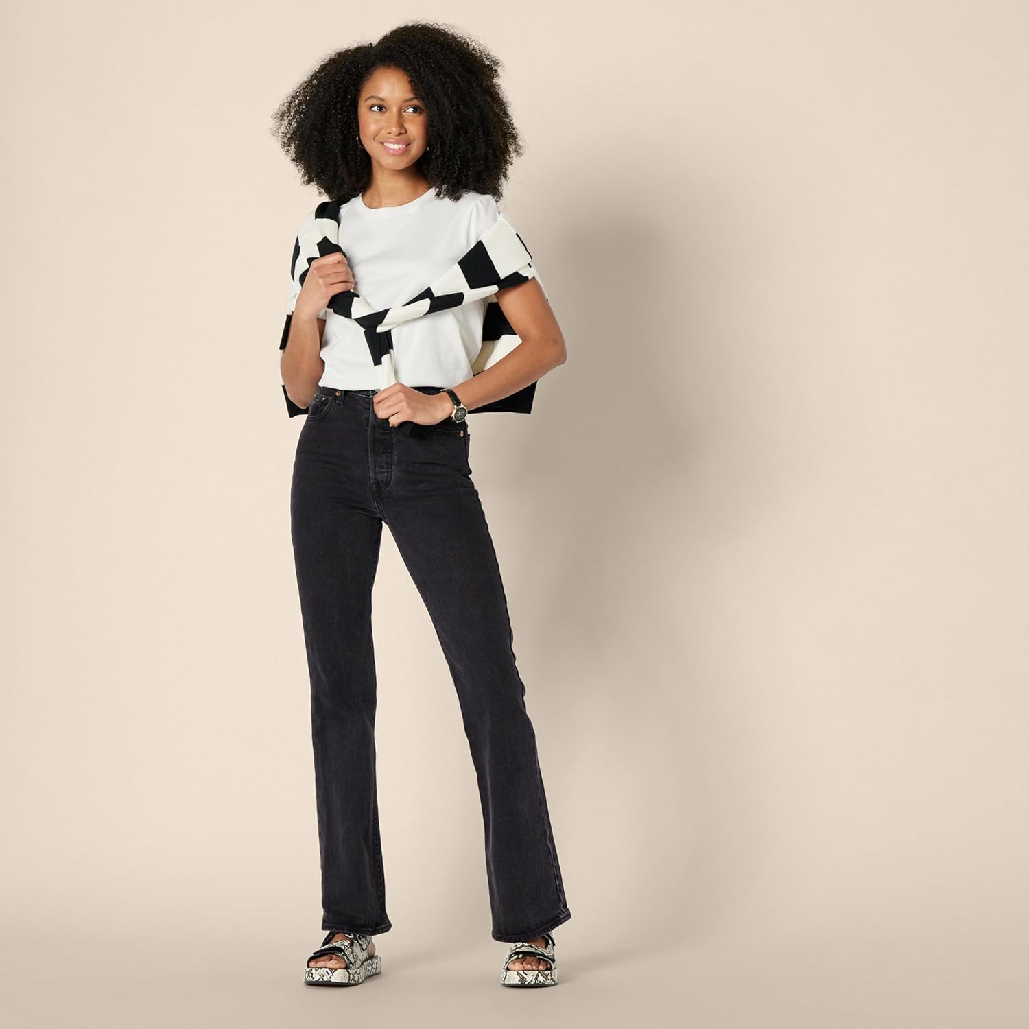 Detalle 2 de Amazon Essentials Women's Regular Fit 100% Cotton Crewneck T-Shirt