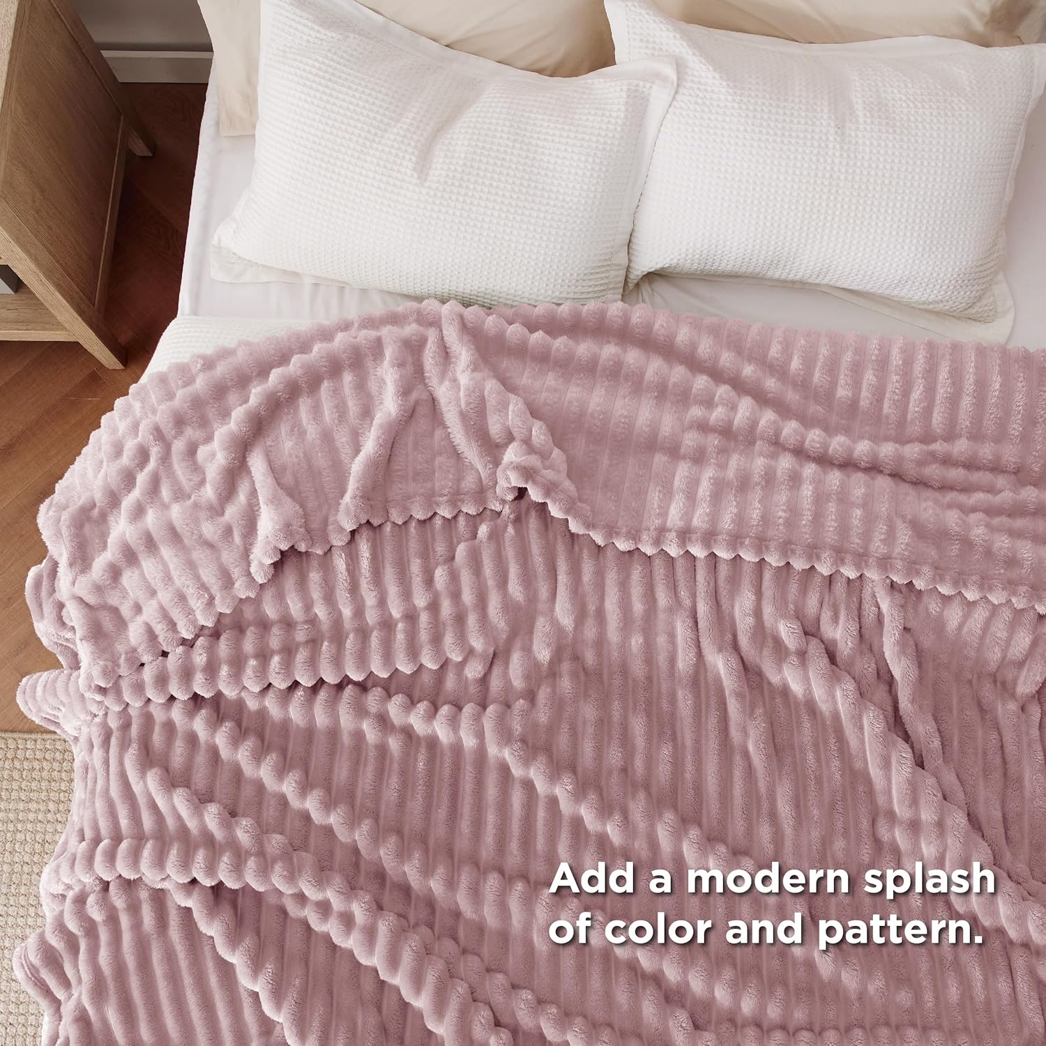 Detalle de Bedsure King Size Bed Blanket (230x270 cm) – Fluffy Fleece Throw in Pink