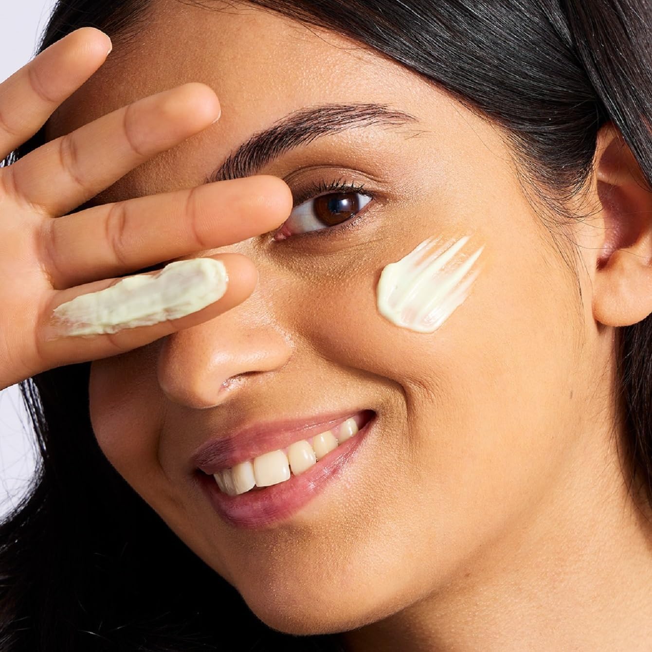 Detalle de Topicrem Mela Crème Jour Unifiante Anti-Taches - Hydrate 24h SPF50+ pour peaux sensibles, 40 ml