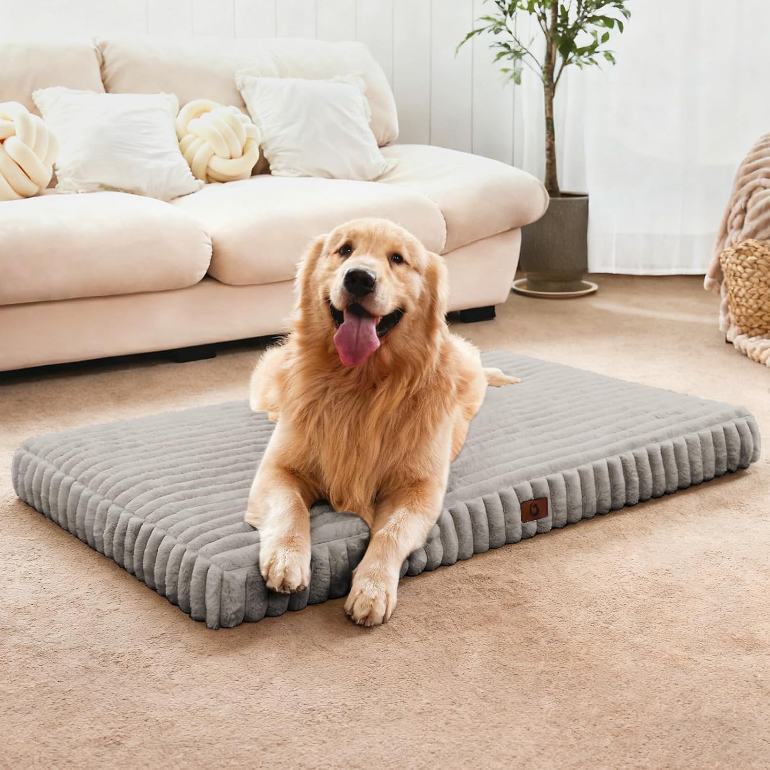 Detalle de Cozila Extra Large Orthopedic Dog Bed, 42 x 30 x 4 in, Egg Foam, Waterproof Liner