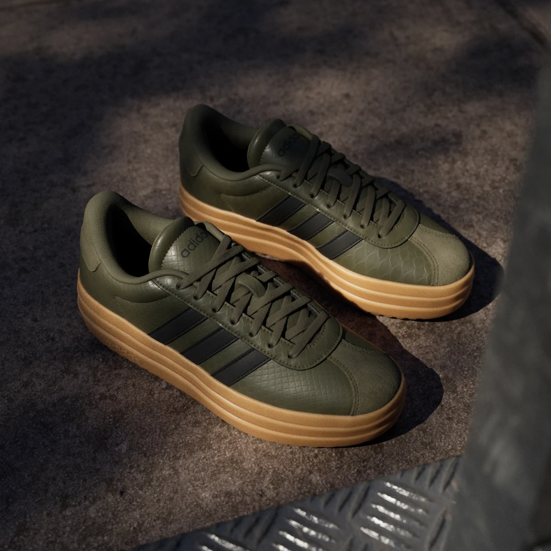 Detalle 2 de Zapatilla VL Court Bold de Adidas: estilo verde para uso diario, ¿vale la pena para ti?