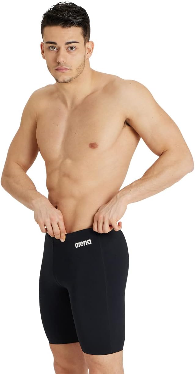 Detalle de Arena Solid Team Men's Jammer Swimsuit – MaxLife Eco, 50+ UV, High Chlorine Resistance