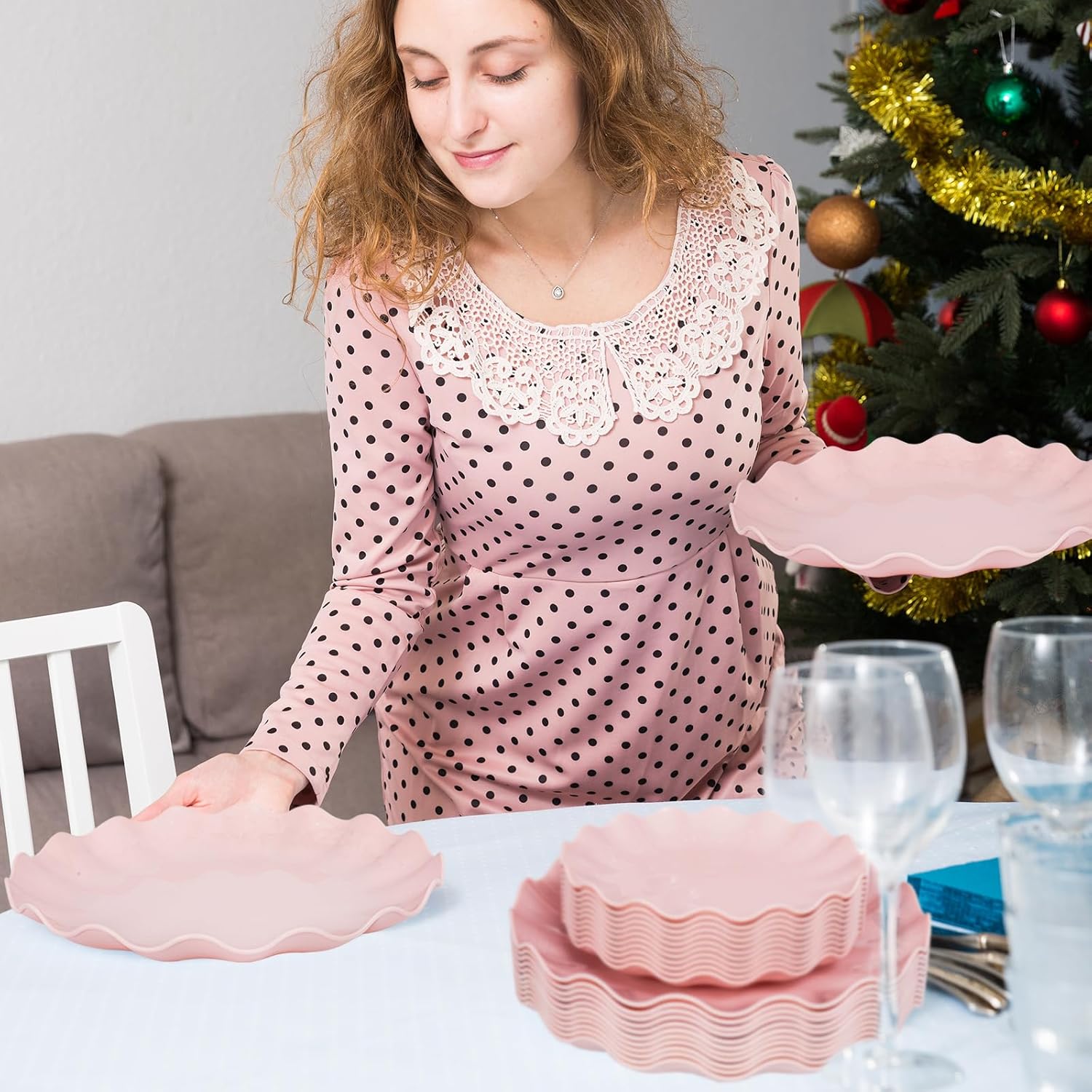 Detalle de LIYH 50-Pack Pink Reusable Plastic Plates (25 Dinner + 25 Dessert) — Dishwasher Safe, BPA-Free Wavy Daisy Design