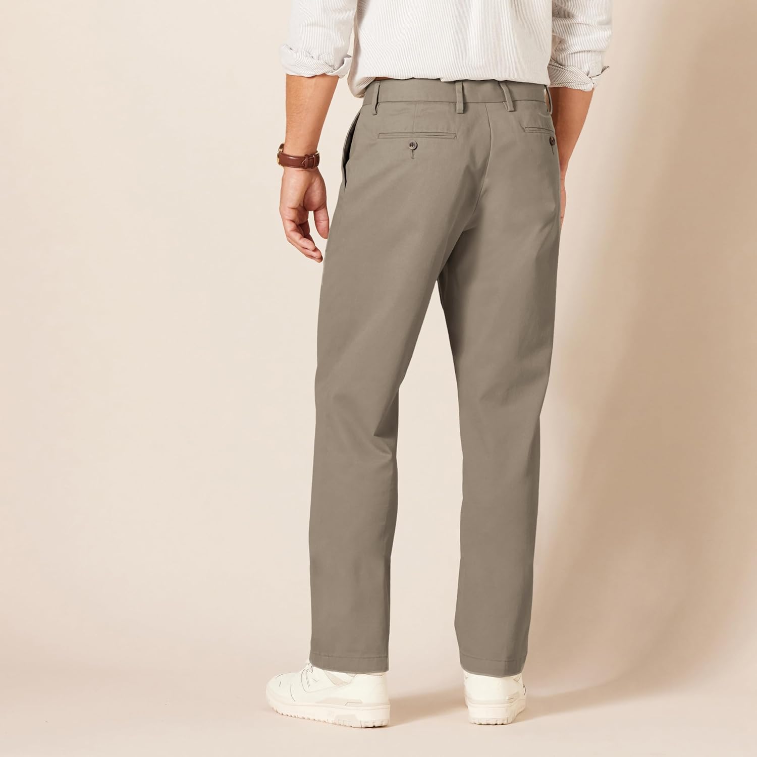 Thumbnail 1 de Amazon Essentials Pantaloni Chino Casual Uomo senza pince, anti-piega, vestibilità classica (taglie forti)
