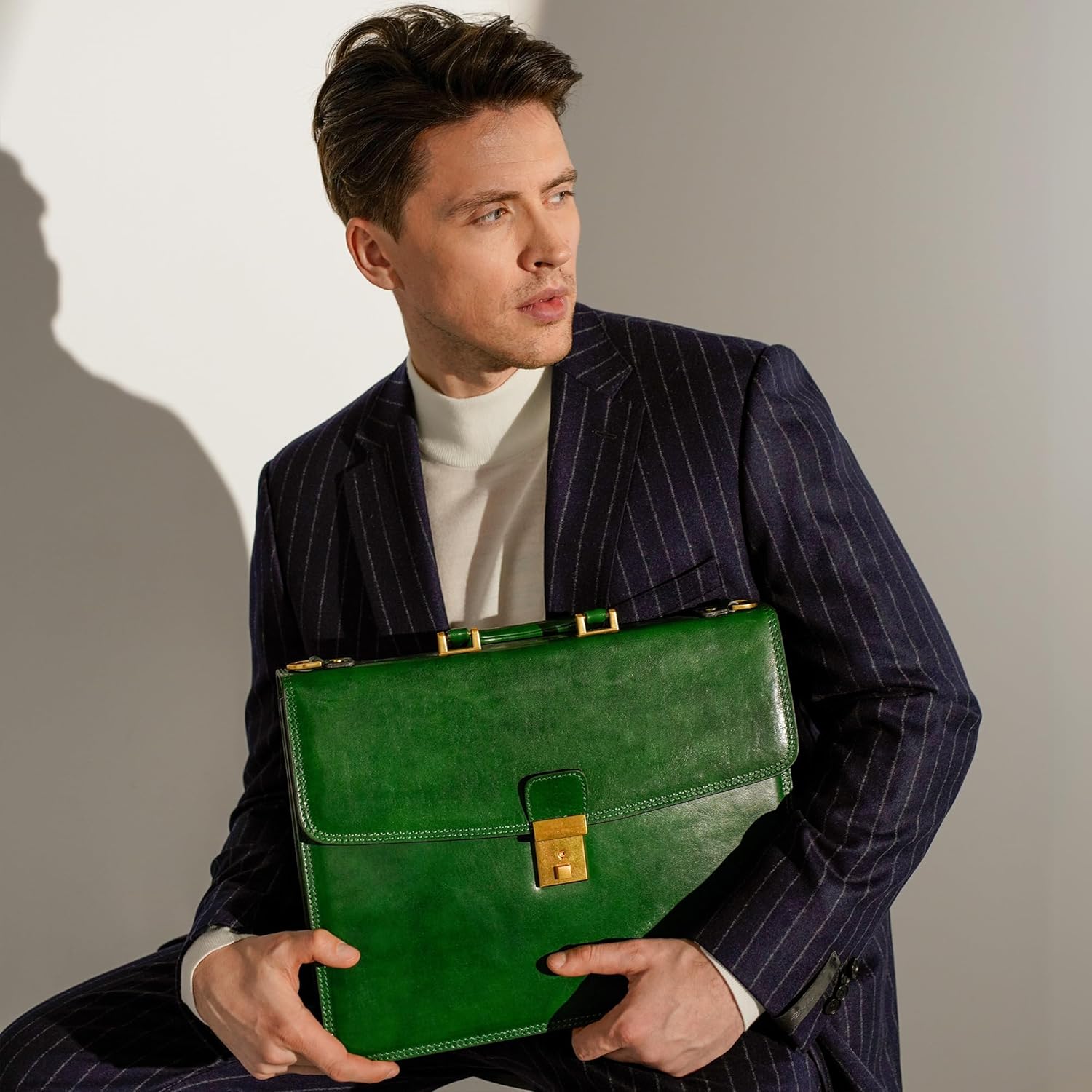 Thumbnail 1 de Time Resistance Leather Briefcase: Full Grain Handmade Attache for Everyday Professionals