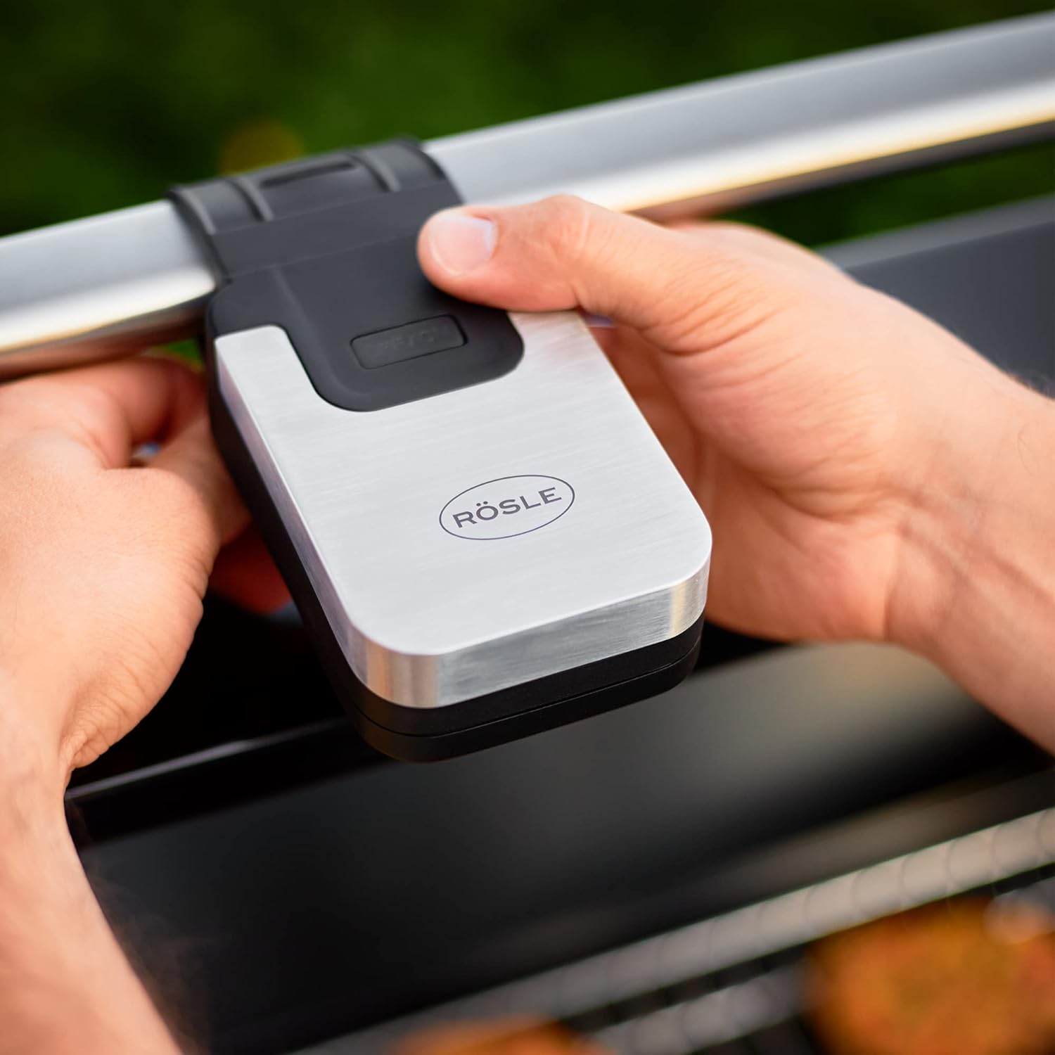 Thumbnail 5 de RÖSLE torcia LED per barbecue: illuminazione affidabile per cottura serale