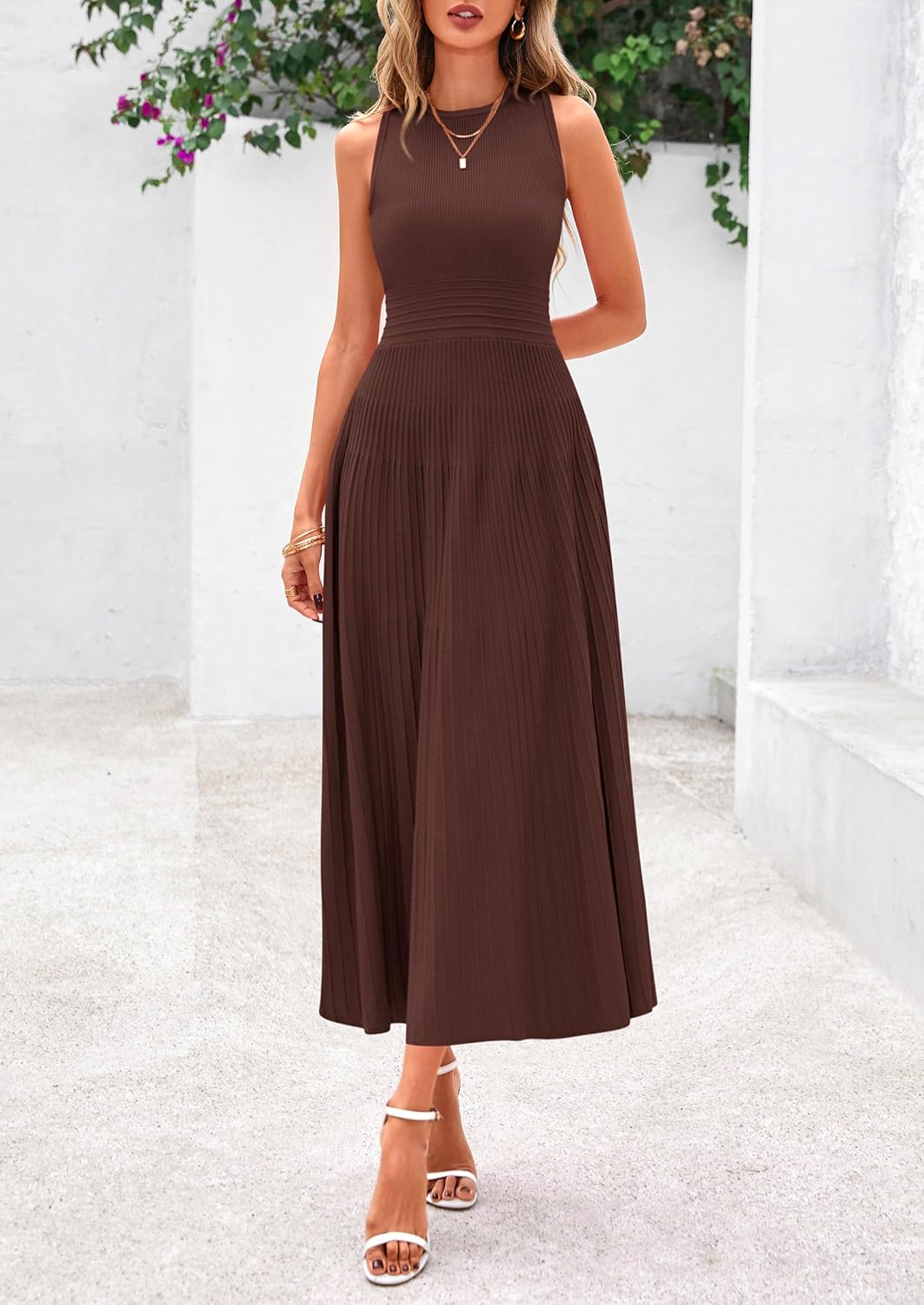 Thumbnail 2 de PRETTYGARDEN Sleeveless Pleated Midi Dress for Women — Spring/Summer 2026